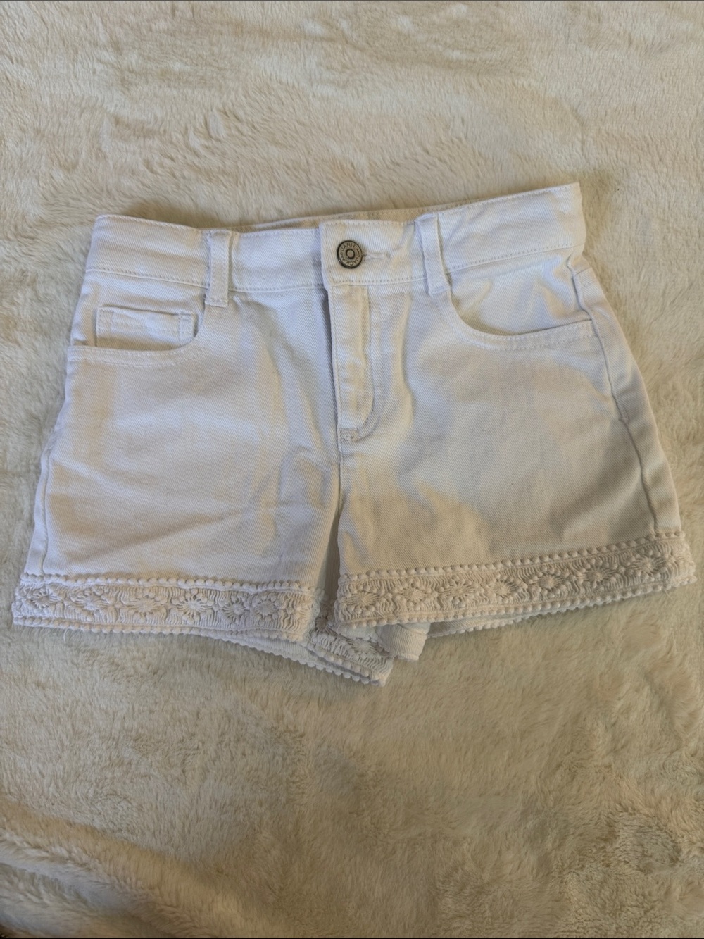 Janie and Jack Girls White Crochet-Hem Denim Shorts